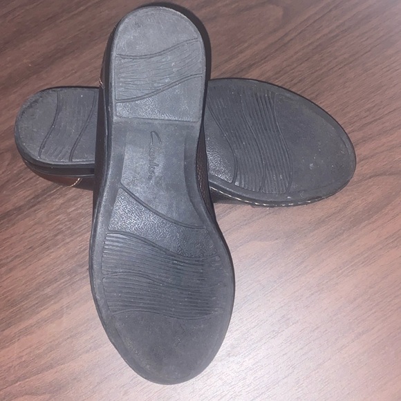 2 for $40 Clarks Collection Women’s Size 7 Shoes Brown Leather Slip On Loafer - Picture 12 of 13